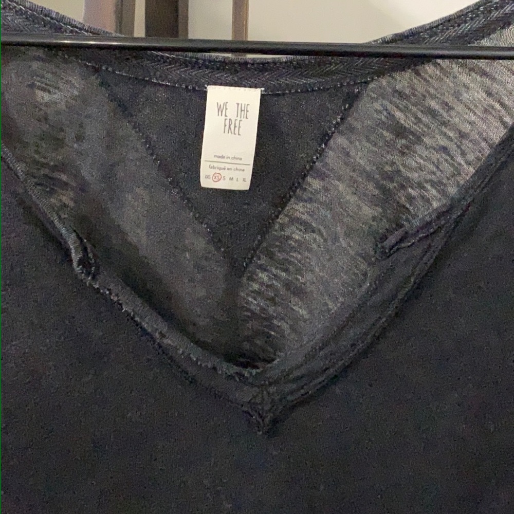 Free People We The Free Dark Gray Linen Cotton Head in the Clouds V Neck Tee XS - Picture 11 of 16
